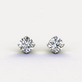 Solid Platinum Stud